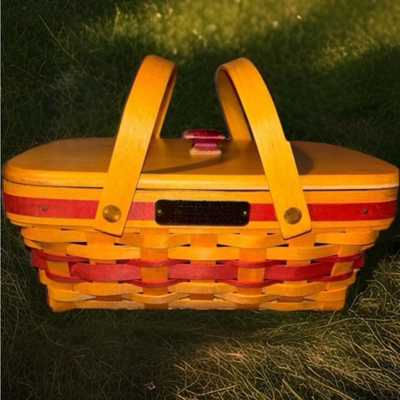 Longaberger 1996 Holiday Cheer Basket with double inserts and lid